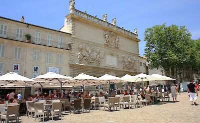 Café in Avignon, Provence, France. Flickr:Andrea Schaffer