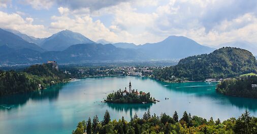 Lake Bled, Slovenia. Arnaud Steckle@Unsplash