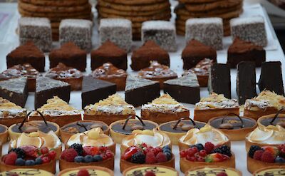 Cake stall, Borough Market, London, England. Jonny Gios@Unsplash