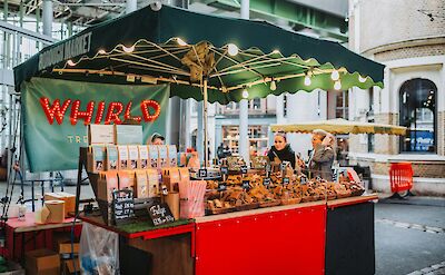 Fudge stall, Borough Market, London, England. Bruno Martins@Unsplash