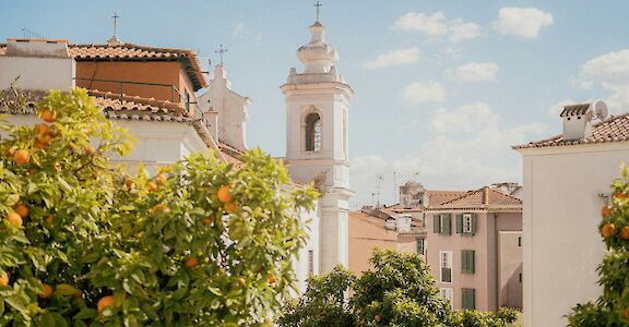 Alfama, Lisbon, Portugal. Asa Rodger@Unsplash