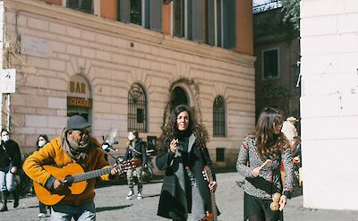 Buskers, Trastevere, Rome, Italy. Karina Halley@Unsplash