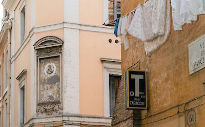 Laundry hanging in Trastevere, Rome, Italy. Gabriella Clare Marino@Unsplash