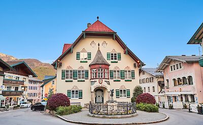 Town Hall in St. Gilgen, Salzburg, Austria. Flickr:Naval S