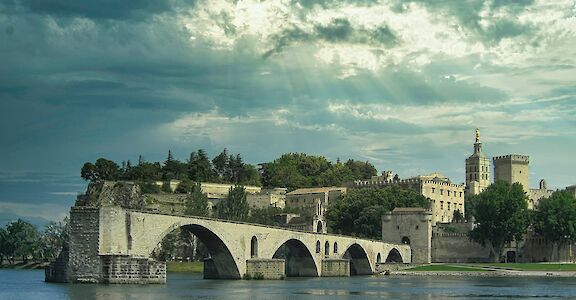 Pont du Avignon, Provence, France. Unsplash: Roelf Bruinsma