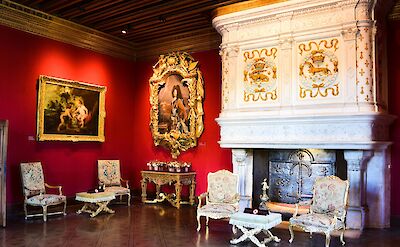 Interior of a chateau, Chenonceau, France. AXP Photography@Unsplash