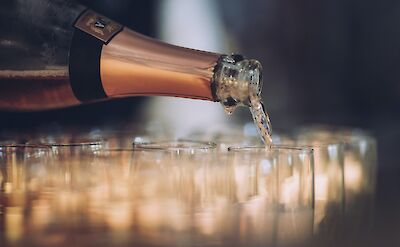 Champagne. Unsplash: Madsen Eqvist