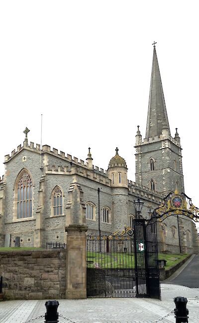 St. Columb's Cathedral in Derry (or Londonderry) in Northern Ireland. CC:Pierrette13