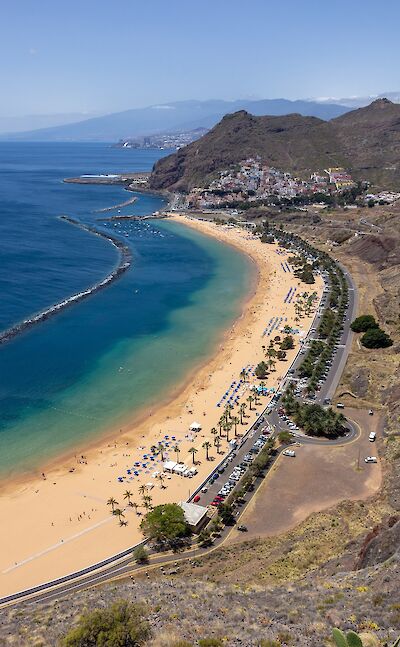 Playa de Las Teresitas on Santa Cruz, Tenerife, Spain. CC:Mike Peel 