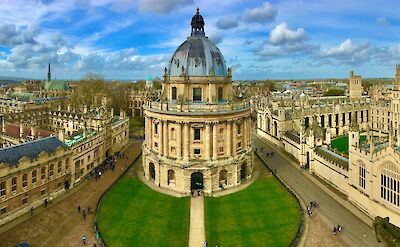 Radcliffe camera, Oxford, England. Unsplash:Bensey Mour