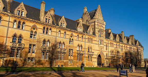 Christ Church College, Oxford, England. Unsplash: Oliver Sjoberg