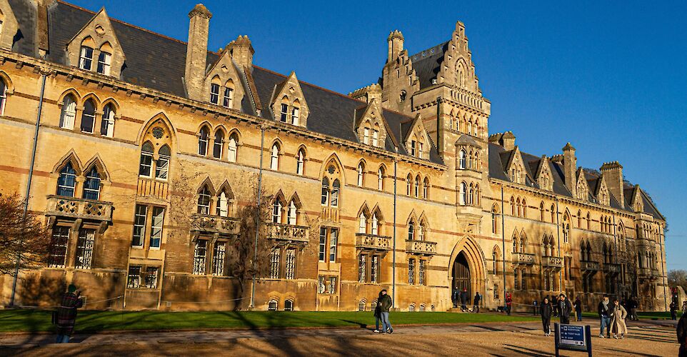 Christ Church College, Oxford, England. Unsplash: Oliver Sjoberg