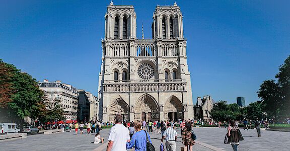 Notre Dame Cathedral, Paris. Unsplash: Sung Shin