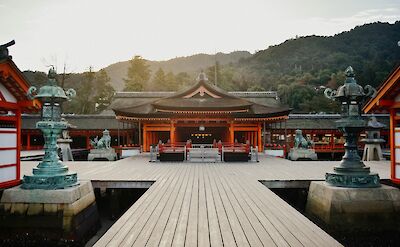 Temple at Itsukushima Shrine, Hiroshima, Japan. Juliana Barquero@Unsplash
