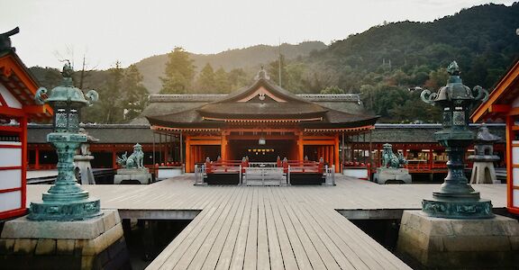 Temple at Itsukushima Shrine, Hiroshima, Japan. Juliana Barquero@Unsplash