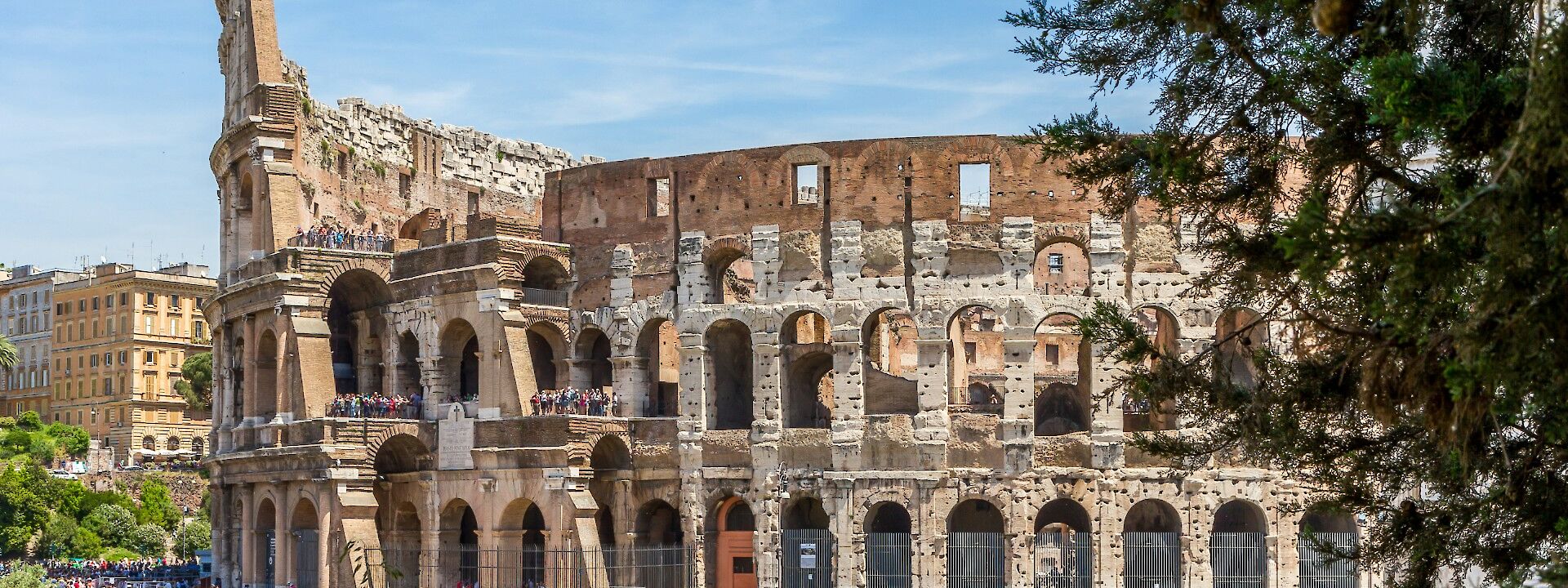 Colosseum, Rome, Italy. Unsplash: Den Harrson