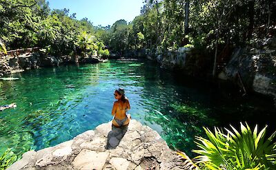 Cenote, Tulum, Mexico. Unsplash: Jorge Fernandez Salas