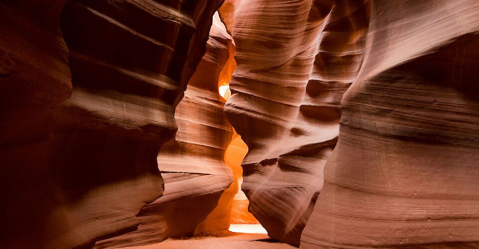 Antelope Canyon, Arizona, USA. Leon Liu@Unsplash