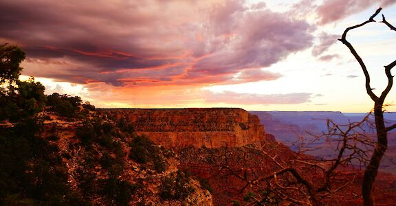 Grand Canyon at sunset, Arizona, USA. Unsplash: Pascal De Brunner