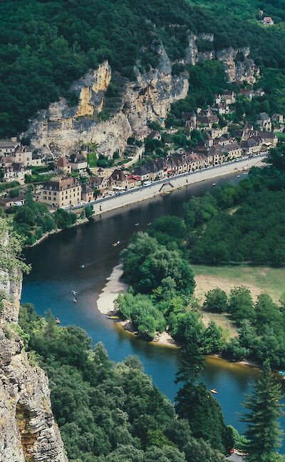 Dordogne, France. Unsplash:Annie Spratt