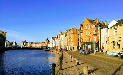 Shore of Leith, Edinburgh, Scotland. Rayan de Zeeuw@Unsplash