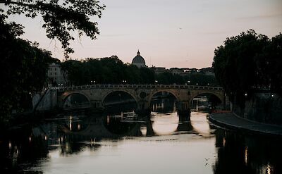 Rome at Night. Unsplash: Virginia Marinova