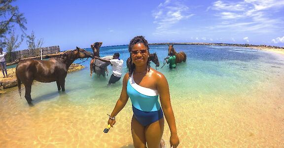 Enjoying the sea with horses, Jamaica. CC:El Sol Vida