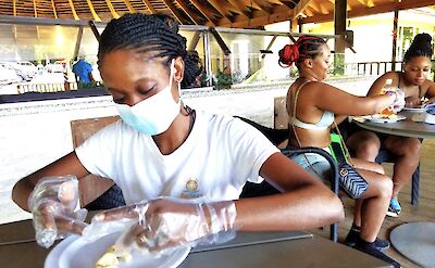 Making traditional food, Jamaica. CC:El Sol Vida