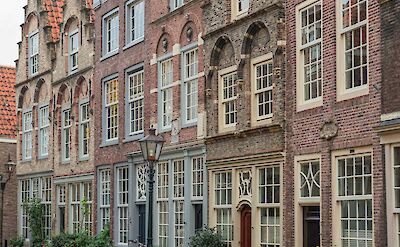 Cobblestone Streets of Dordrecht. Unsplash: Micheile Henderson