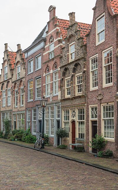 Cobblestone Streets of Dordrecht. Unsplash: Micheile Henderson