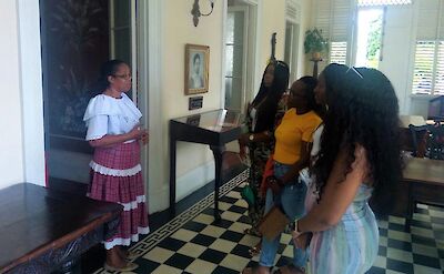 Tour group in Devon House, Kingston, Jamaica. CC:El Sol Vida