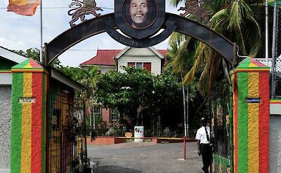 Gate of the Bob Marley Museum, Kingston, Jamaica. CC:El Sol Vida