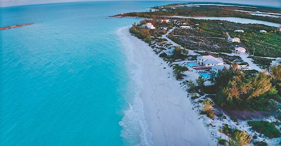 Exuma from above, Bahamas. Pritam Pebam@Unsplash