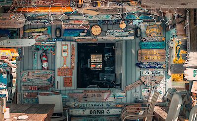 Shop in the Bahamas. James Zwadlo@Unsplash