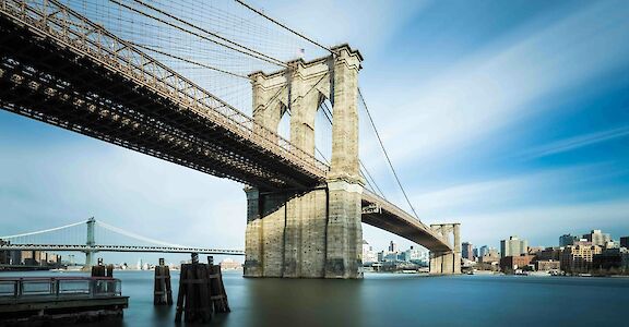 Brooklyn Bridge, New York, USA. Alexander Rotker@Unsplash