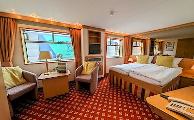 The Junior Suite aboard the MS Rigoletto | Holland Bike & Boat Tours