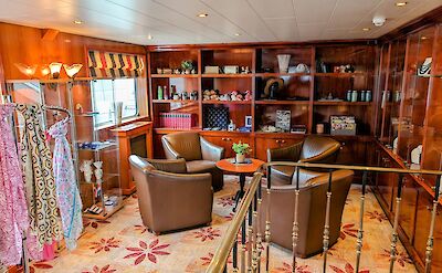 Reception area on the MS Rigoletto | Holland Bike & Boat Tours