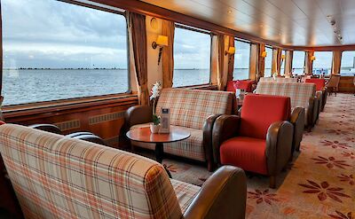 The salon/bar on the MS Rigoletto | Holland Bike & Boat Tours