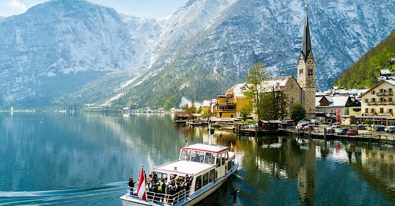Boat to Hallstatt, Austria. Unsplash@Willian Justen de Vasconcellos