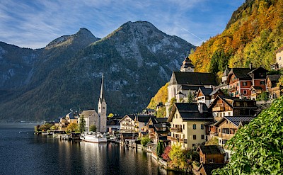 Fall colors in Hallstatt, Austria. Unsplash@Leonhard Niederwimmer