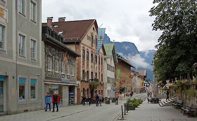 The streets of Garmisch-Partenkirchen. Flickr:Pixelteufel