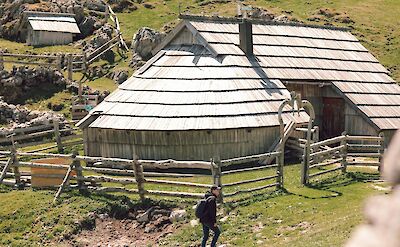 Traditional shepard hut at Velika Planina. Unsplash:Ninni Mastrorilli