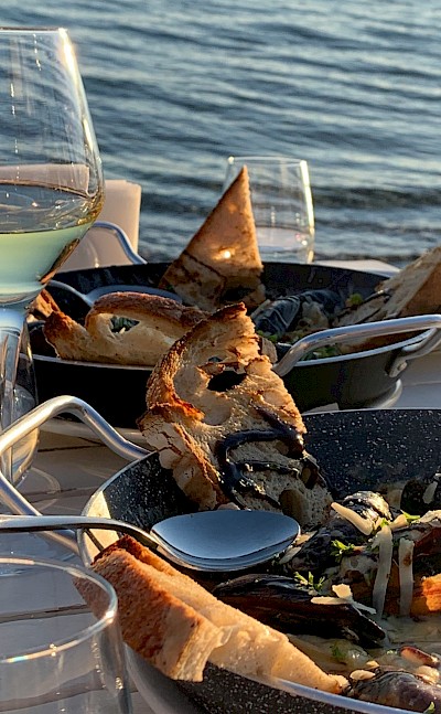 Seafood and wine meal, Bodrum, Turkey. Unsplash@Atay Alkan