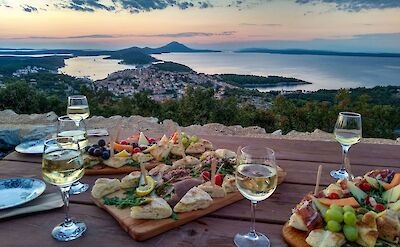 Traditional Croatian appetizers and sweeping views over the Adriatic coast. toST