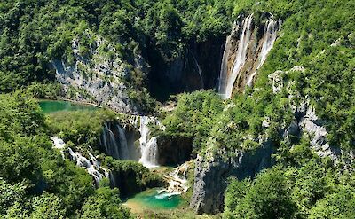 Cascading waterfalls at Plitvice Lakes National Park. unsplash@Agniesza