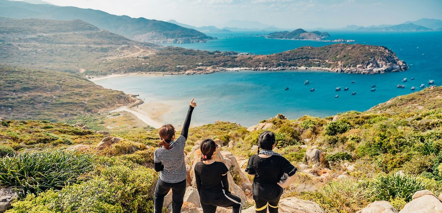 Admiring the view on a corporate retreat. Tron Le@Unsplash