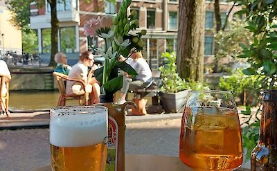 Canal views and cold drinks on a warm summer day. Unsplash:MarttiSalmi