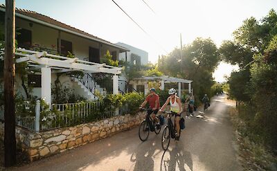 Peaceful bike routes in the Greek Islands. toIH