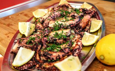 Fresh seafood in a seaside taverna! unsplash:Vitalie Sitnic