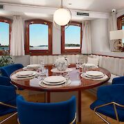 Dining | Bellezza | Bike & Boat Tour